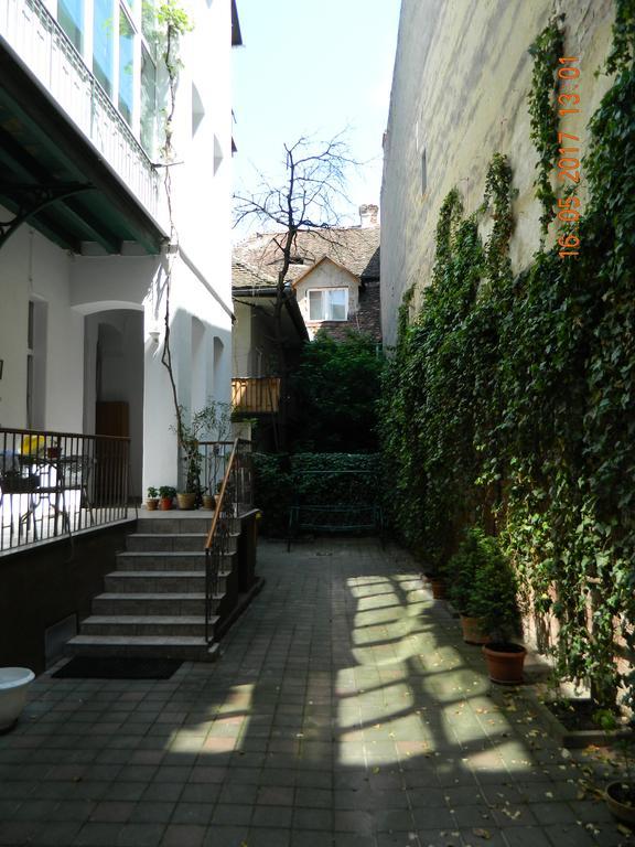 Central Parc Studios Сибиу Екстериор снимка