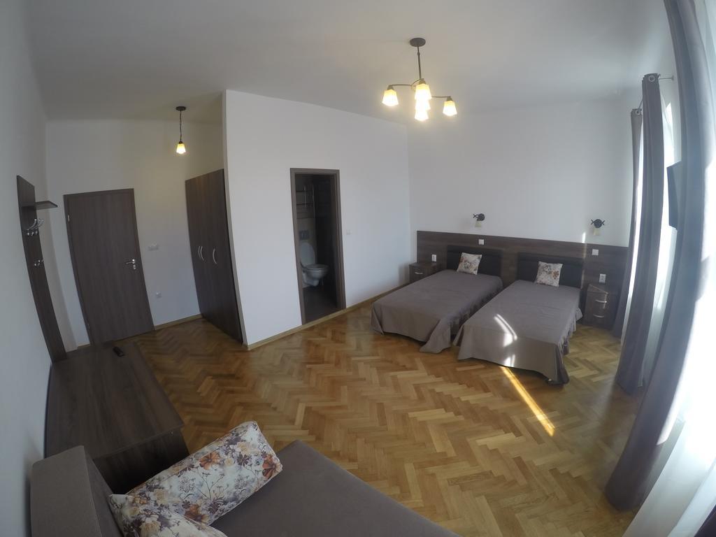 Central Parc Studios Сибиу Екстериор снимка