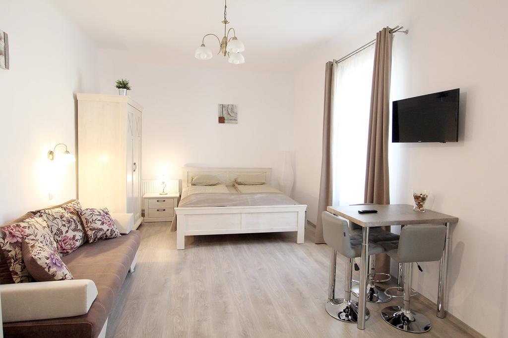 Central Parc Studios Сибиу Екстериор снимка